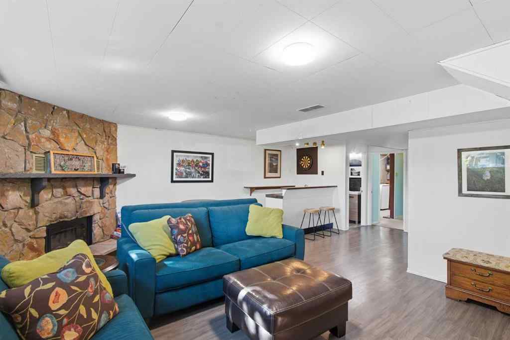 MLS® A2259765 - 83 Brazeau Crescent SW in Braeside Calgary, Residential