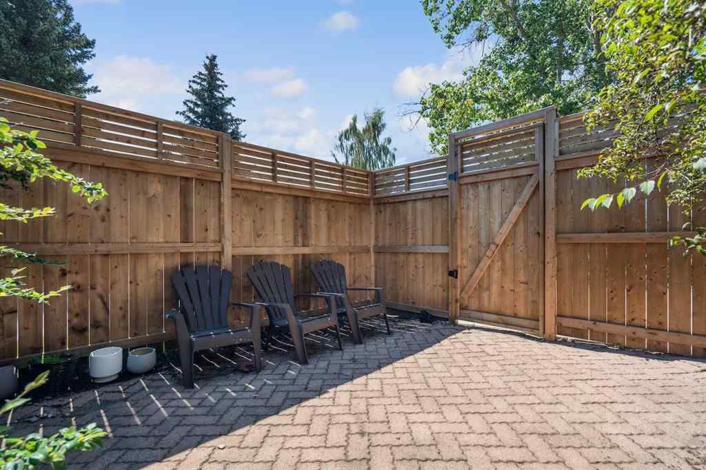 MLS® A2259768 - 4 Coach Ridge Close SW in Coach Hill Calgary, Residential