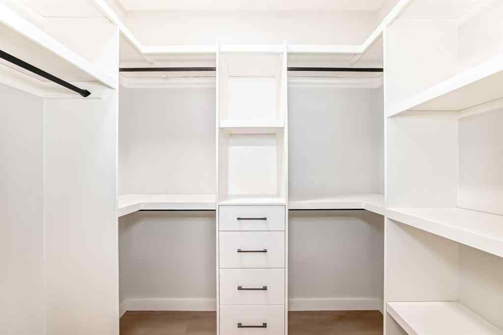 MLS® A2259773 - 2121 13 Street NW in Capitol Hill Calgary, Residential