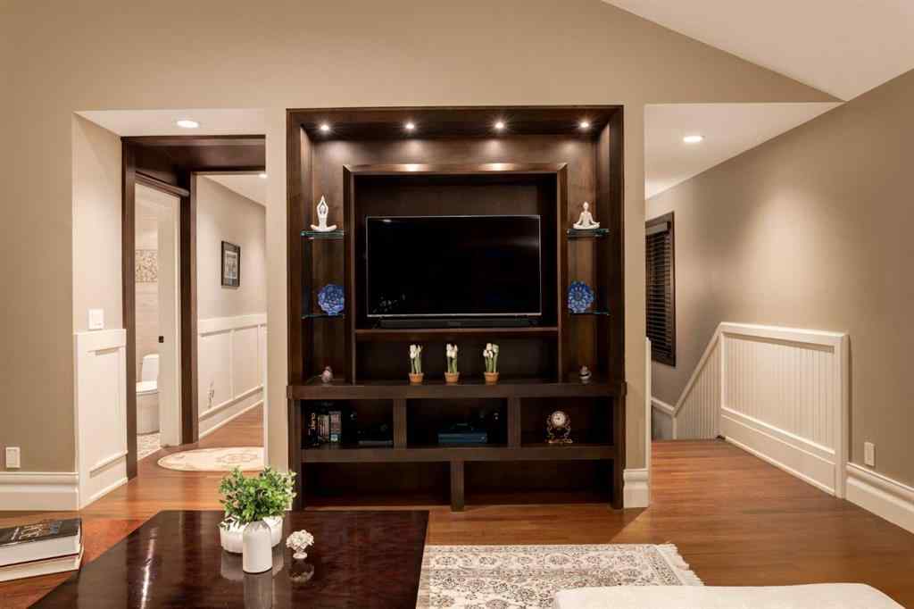 MLS® A2259782 - 4 Aspen Ridge Bay SW in Aspen Woods Calgary, Residential