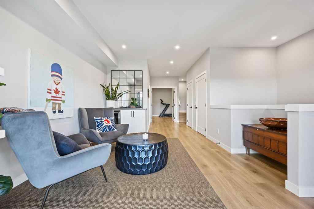 MLS® A2259791 - 3044 85 Street SW in Springbank Hill Calgary, Residential