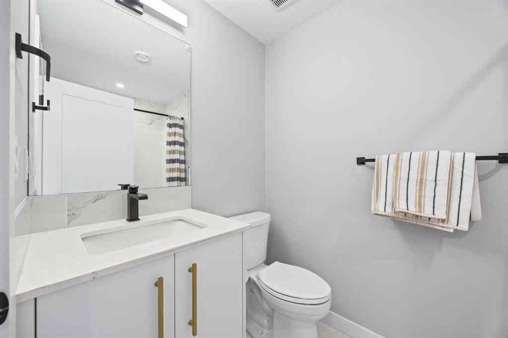 MLS® A2259791 - 3044 85 Street SW in Springbank Hill Calgary, Residential