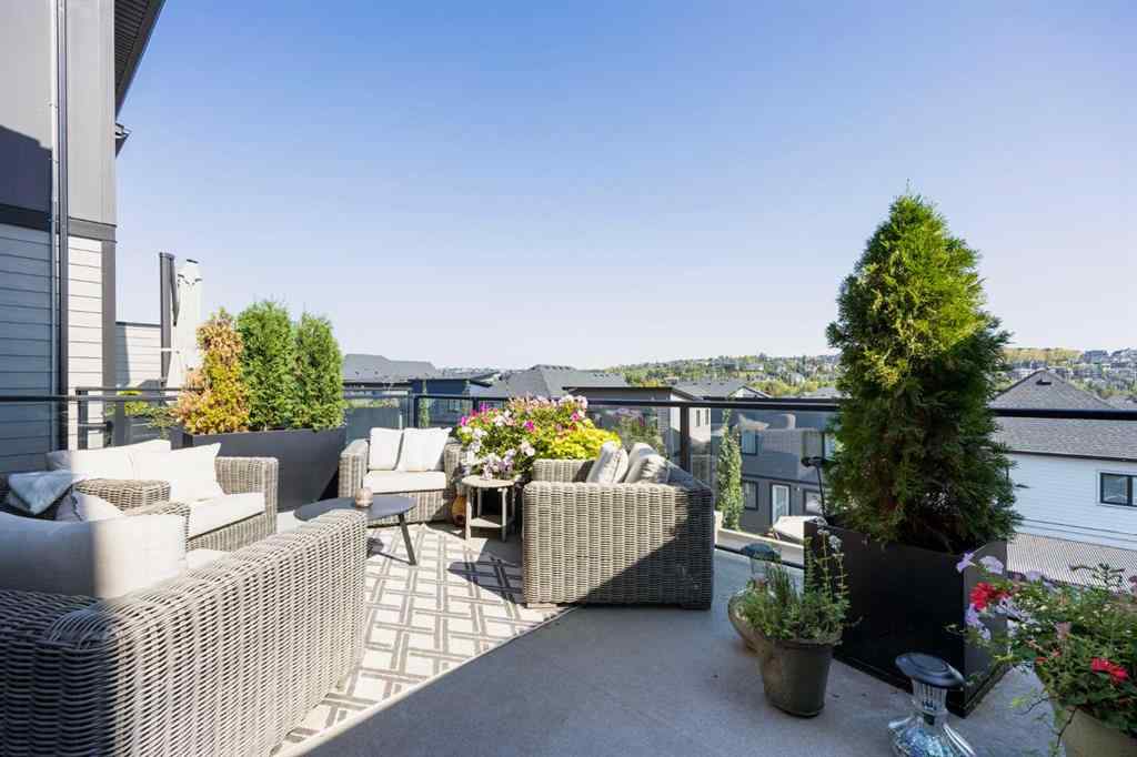 MLS® A2259791 - 3044 85 Street SW in Springbank Hill Calgary, Residential