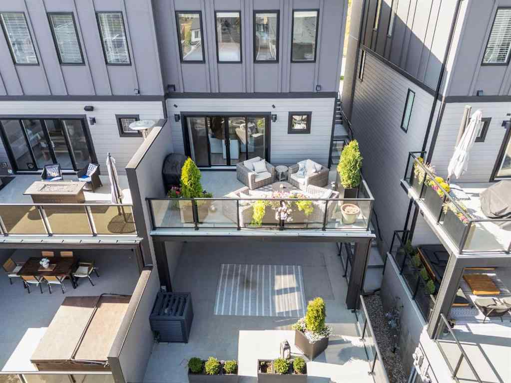 MLS® A2259791 - 3044 85 Street SW in Springbank Hill Calgary, Residential