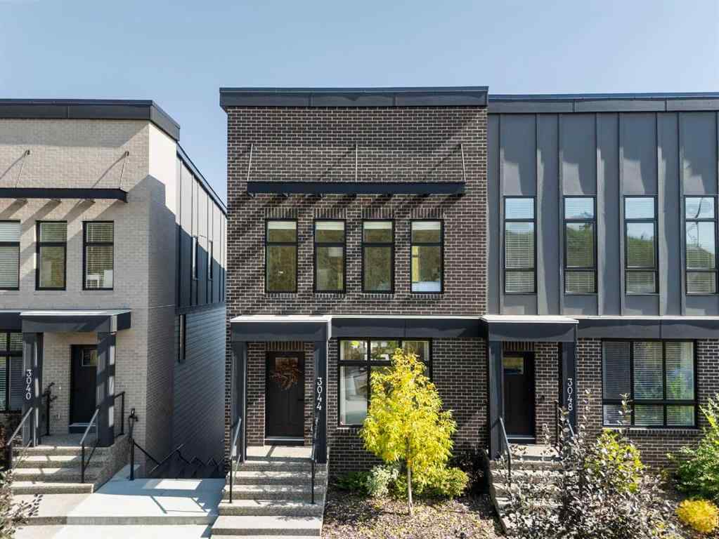 MLS® A2259791 - 3044 85 Street SW in Springbank Hill Calgary, Residential