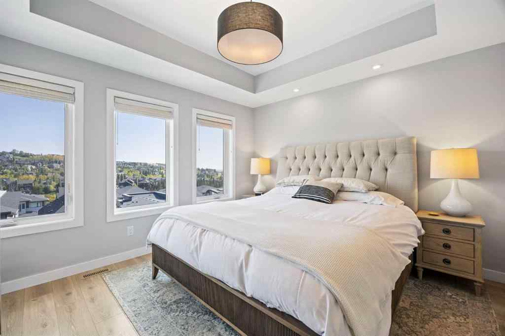 MLS® A2259791 - 3044 85 Street SW in Springbank Hill Calgary, Residential