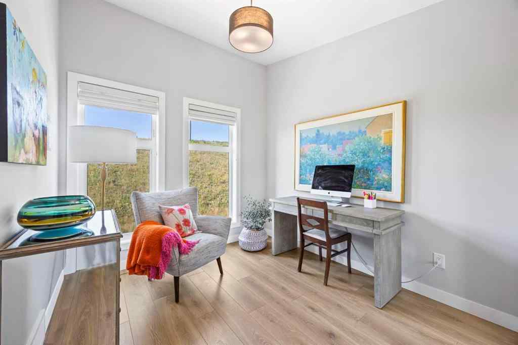 MLS® A2259791 - 3044 85 Street SW in Springbank Hill Calgary, Residential