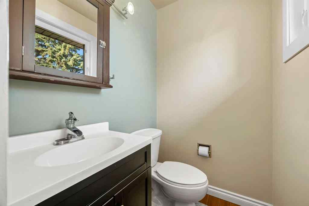 MLS® A2259812 - 3313 53 Avenue  in Steele Heights Lloydminster, Residential