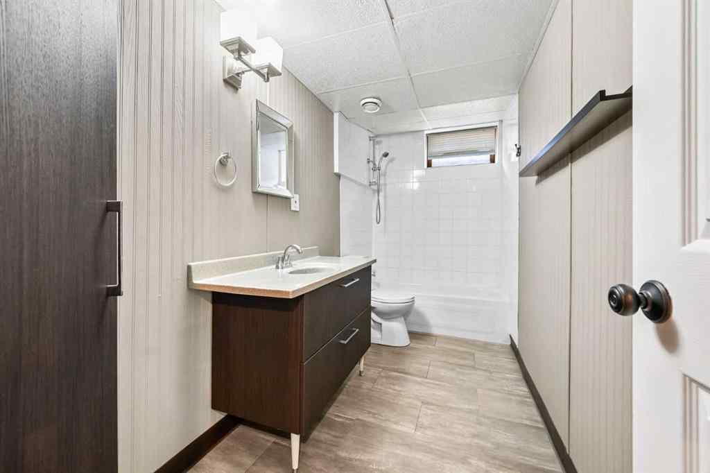 MLS® A2259812 - 3313 53 Avenue  in Steele Heights Lloydminster, Residential