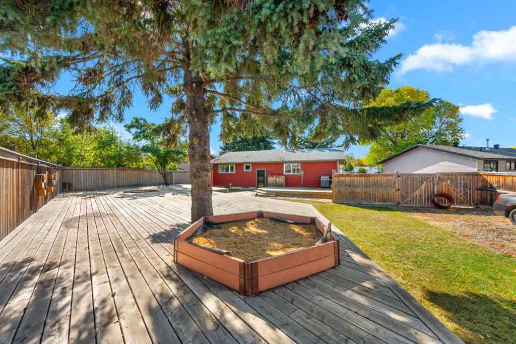 MLS® A2259812 - 3313 53 Avenue  in Steele Heights Lloydminster, Residential