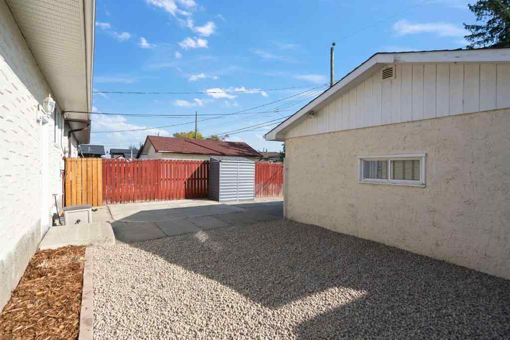 MLS® A2259814 - 192 Dovercliffe Way SE in Dover Calgary, Residential