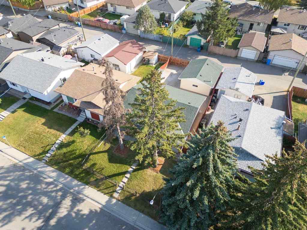 MLS® A2259814 - 192 Dovercliffe Way SE in Dover Calgary, Residential