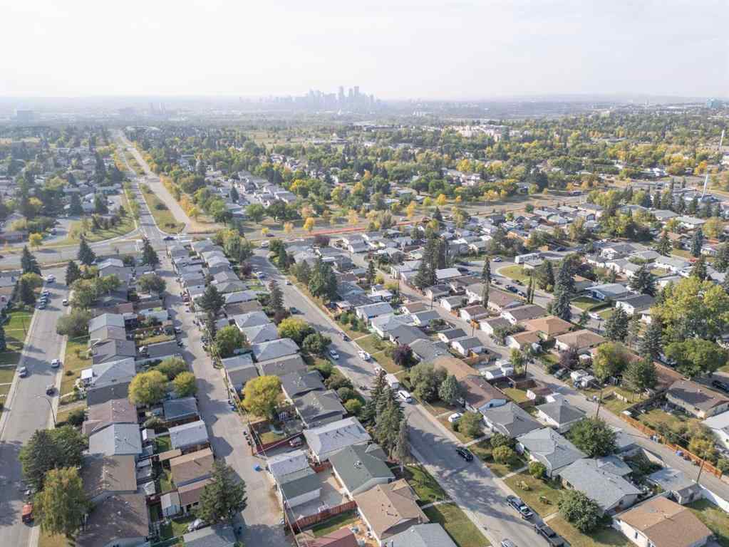 MLS® A2259814 - 192 Dovercliffe Way SE in Dover Calgary, Residential