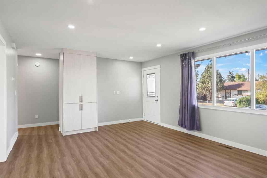 MLS® A2259814 - 192 Dovercliffe Way SE in Dover Calgary, Residential