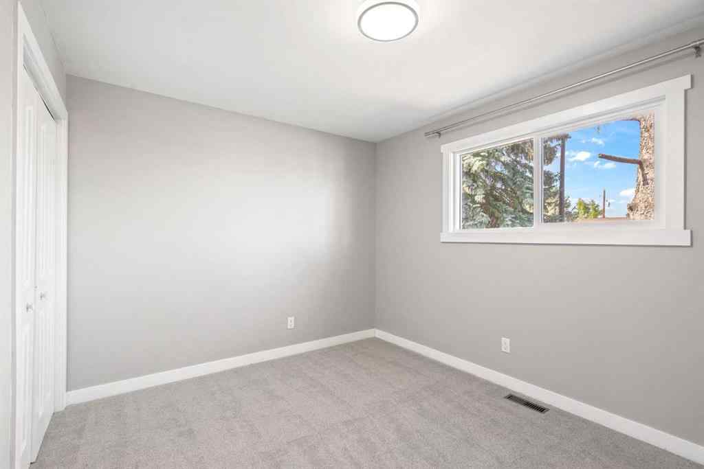 MLS® A2259814 - 192 Dovercliffe Way SE in Dover Calgary, Residential