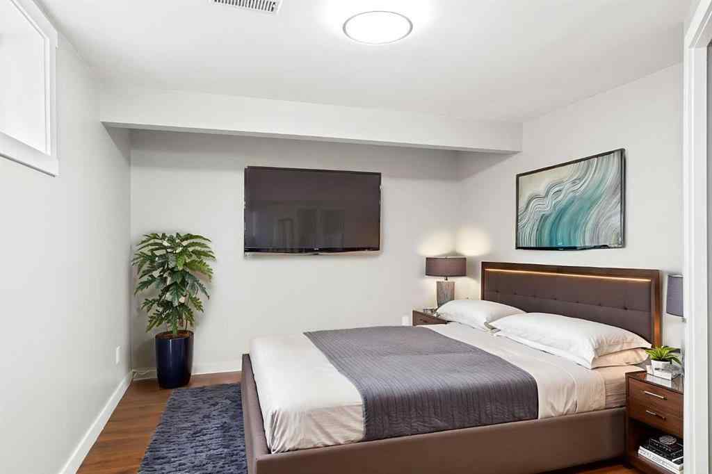 MLS® A2259814 - 192 Dovercliffe Way SE in Dover Calgary, Residential