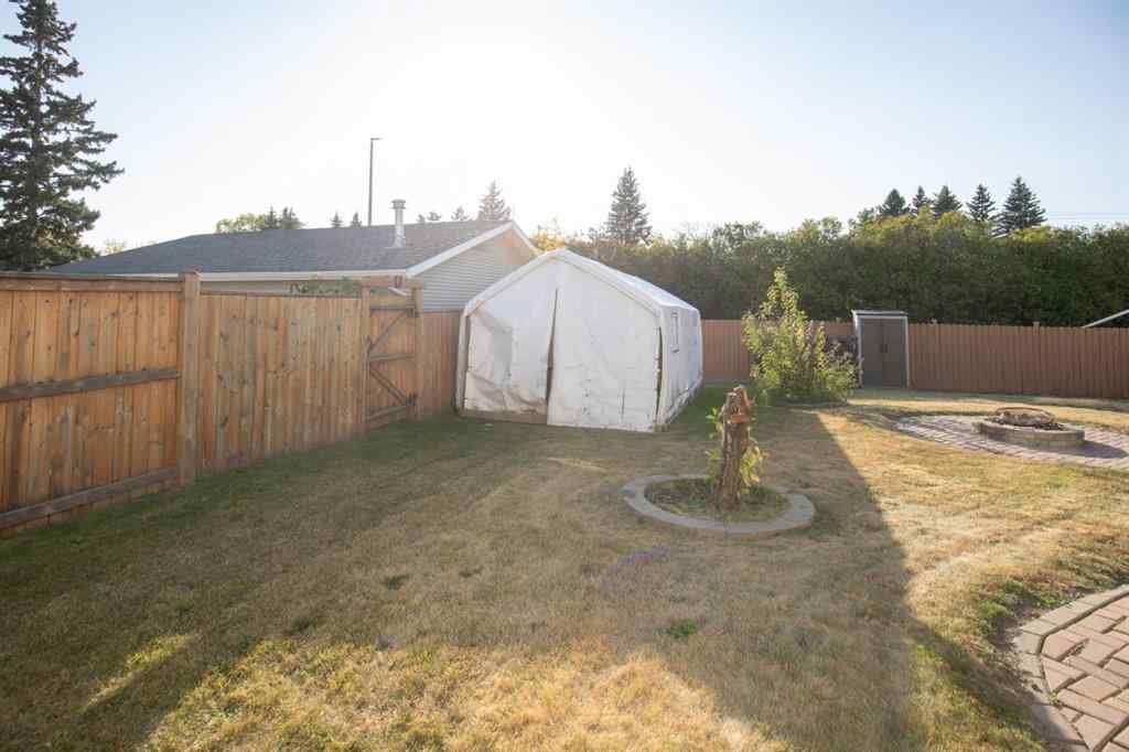 MLS® A2259846 - 29 Allan Close  in Anders Park Red Deer, Residential