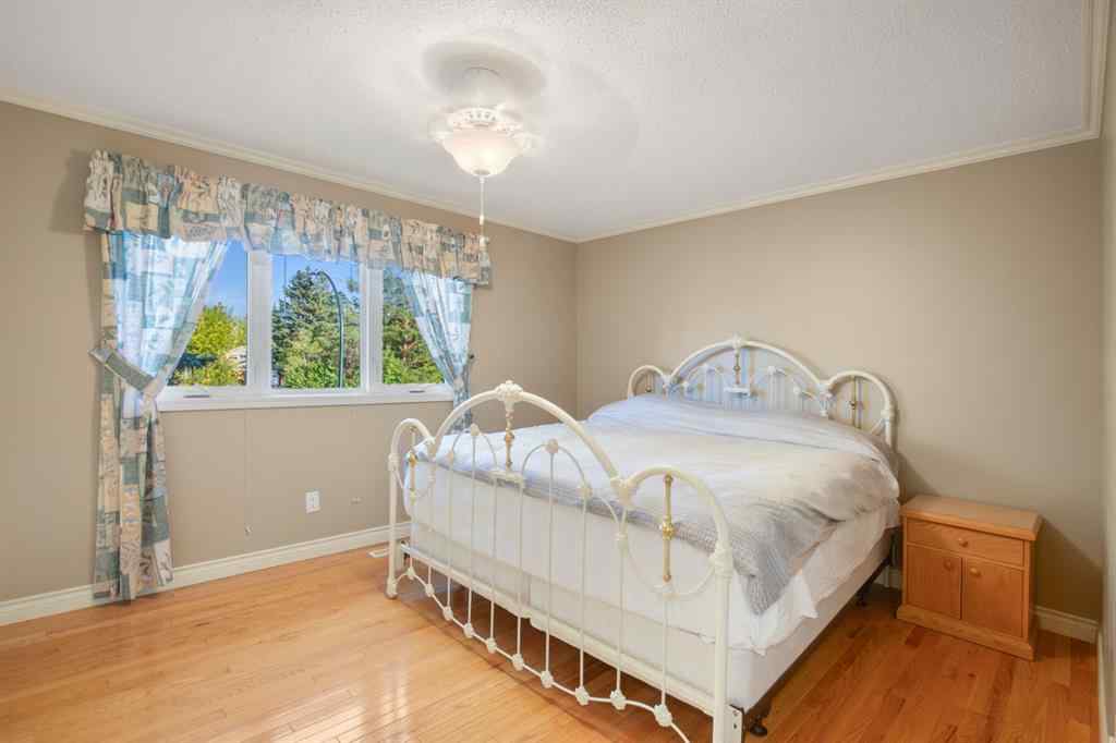 MLS® A2259846 - 29 Allan Close  in Anders Park Red Deer, Residential