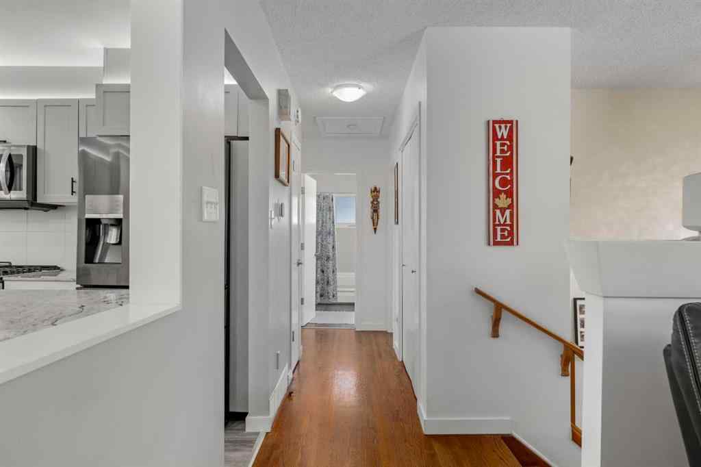 MLS® A2259847 - 3251 Bearspaw Drive NW in Brentwood Calgary, Residential