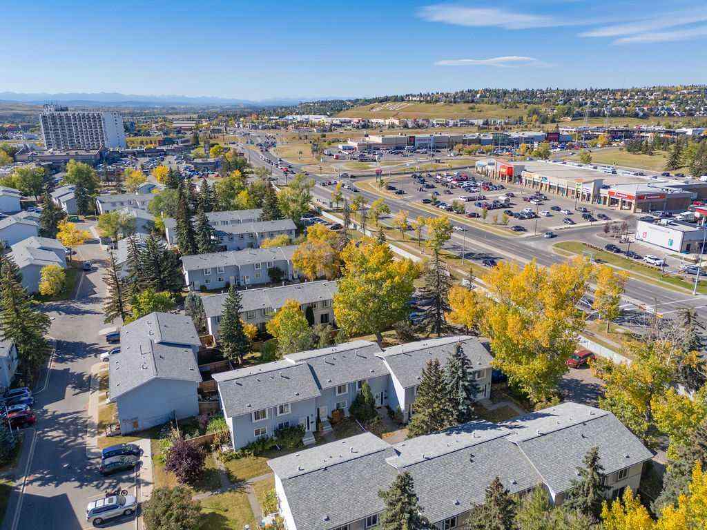 MLS® A2259852 - Unit #14 4810 40 Avenue SW in Glamorgan Calgary, Residential