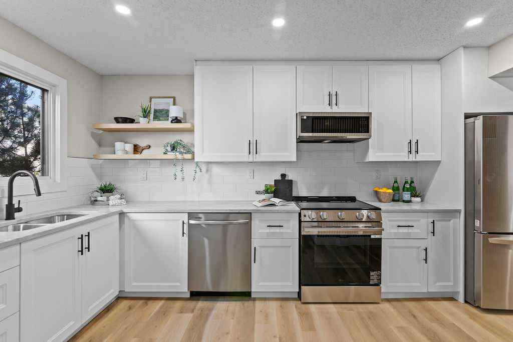 MLS® A2259852 - Unit #14 4810 40 Avenue SW in Glamorgan Calgary, Residential