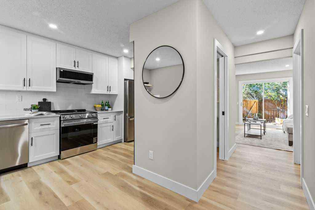 MLS® A2259852 - Unit #14 4810 40 Avenue SW in Glamorgan Calgary, Residential