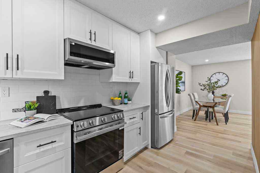 MLS® A2259852 - Unit #14 4810 40 Avenue SW in Glamorgan Calgary, Residential