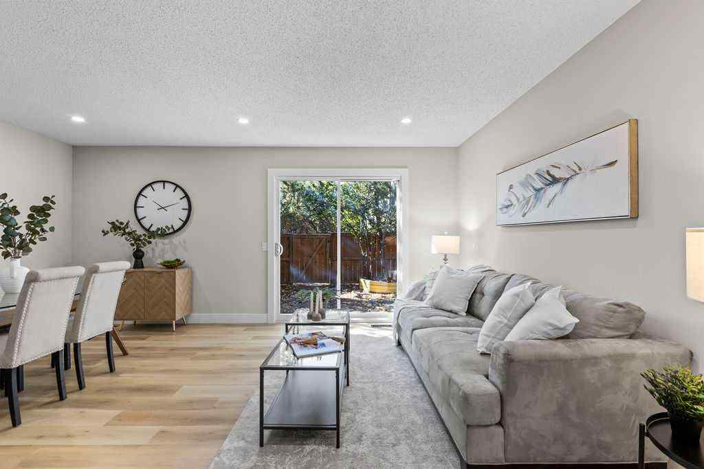 MLS® A2259852 - Unit #14 4810 40 Avenue SW in Glamorgan Calgary, Residential