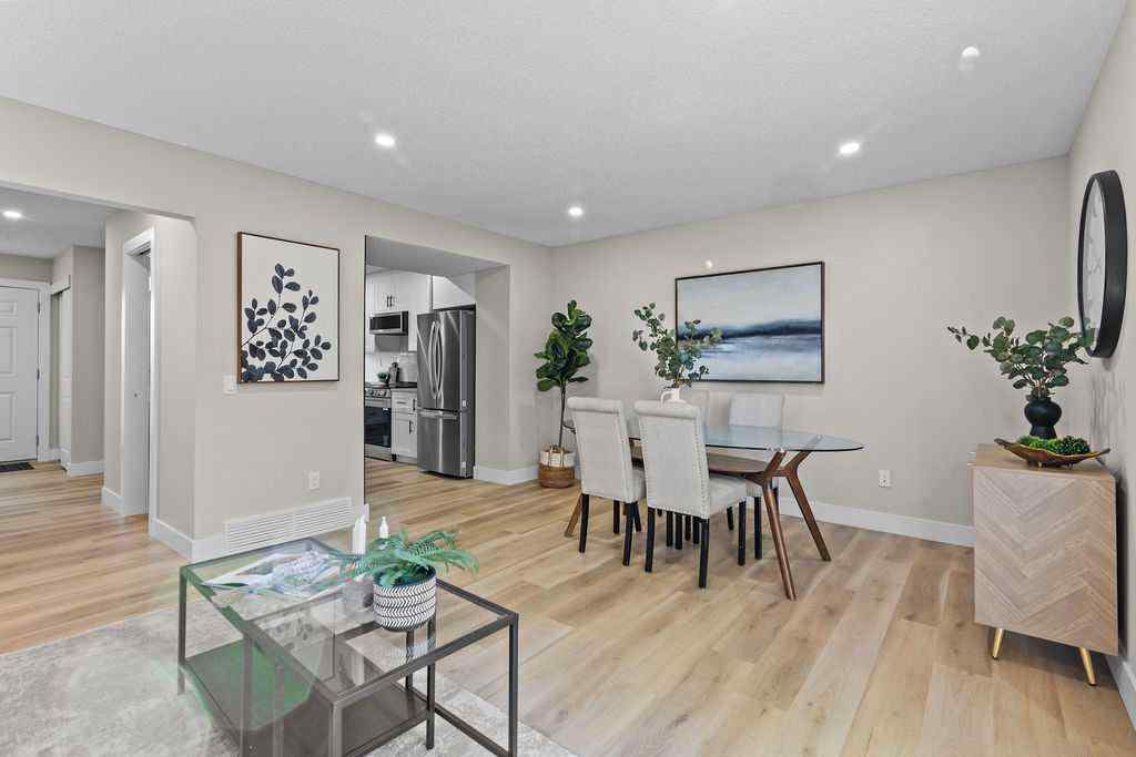 MLS® A2259852 - Unit #14 4810 40 Avenue SW in Glamorgan Calgary, Residential