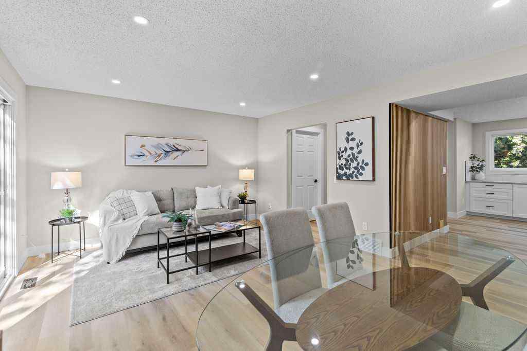 MLS® A2259852 - Unit #14 4810 40 Avenue SW in Glamorgan Calgary, Residential