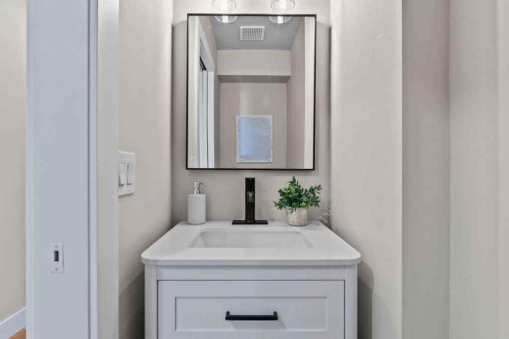 MLS® A2259852 - Unit #14 4810 40 Avenue SW in Glamorgan Calgary, Residential