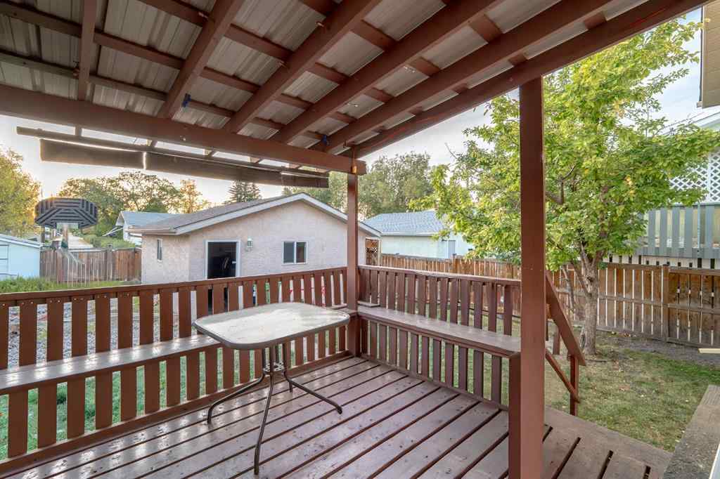 MLS® A2259870 - 14 Edgington Avenue  in Eastview Estates Red Deer, Residential