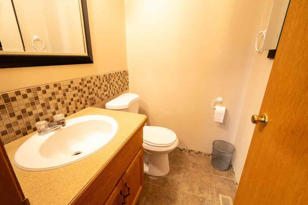 MLS® A2259870 - 14 Edgington Avenue  in Eastview Estates Red Deer, Residential