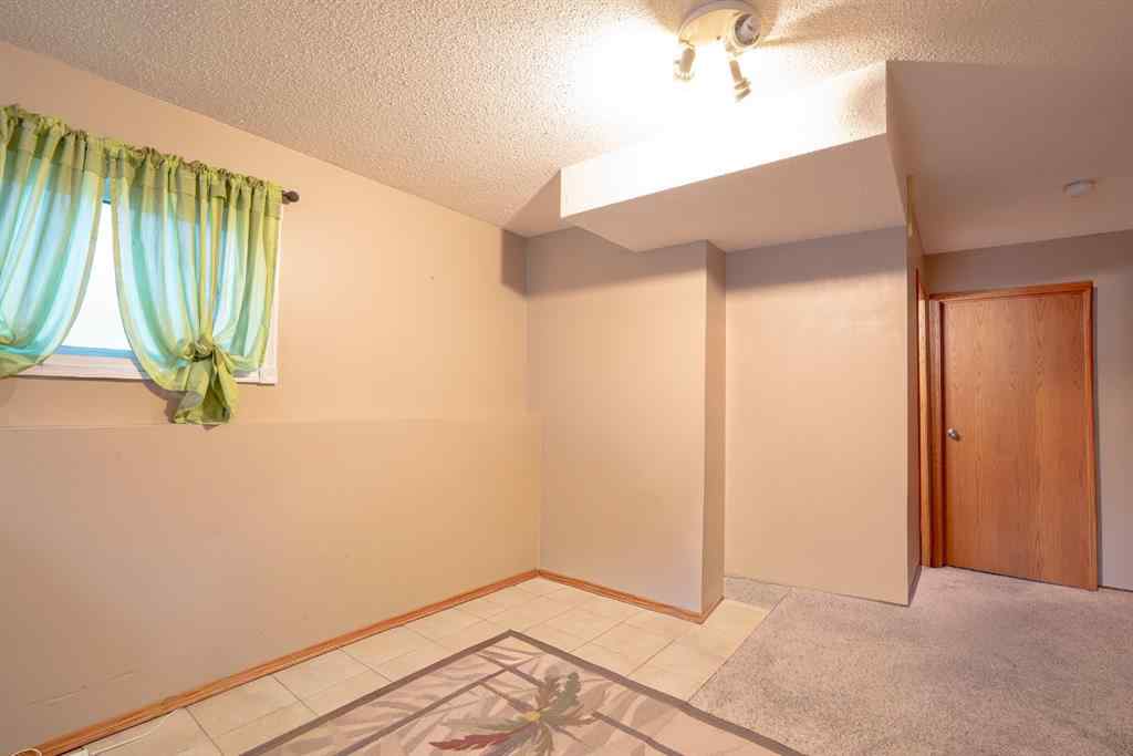 MLS® A2259870 - 14 Edgington Avenue  in Eastview Estates Red Deer, Residential