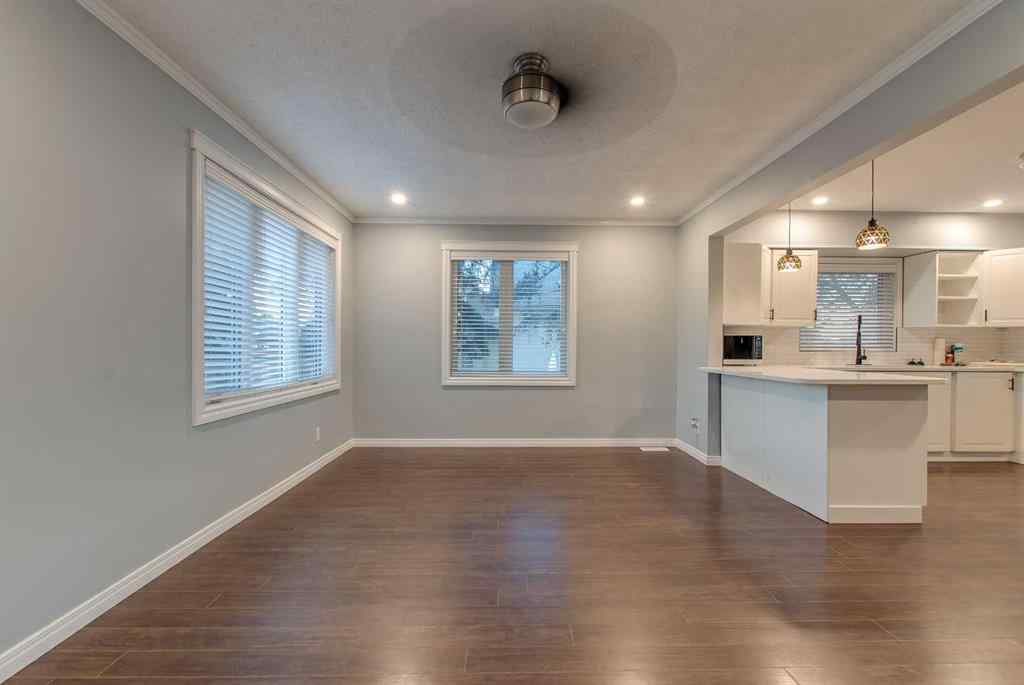 MLS® A2259875 - 226 4 Street SE in NONE Redcliff, Residential