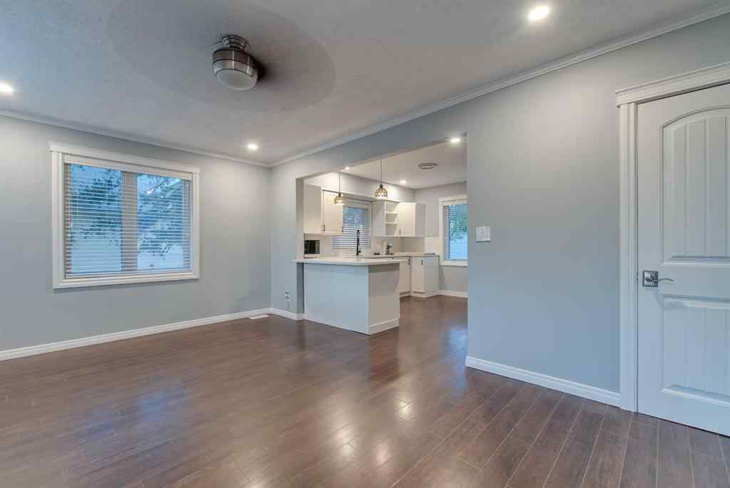 MLS® A2259875 - 226 4 Street SE in NONE Redcliff, Residential