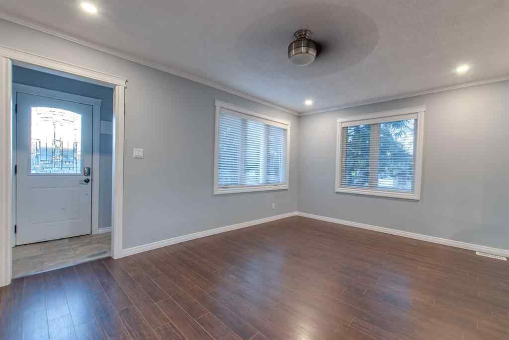 MLS® A2259875 - 226 4 Street SE in NONE Redcliff, Residential