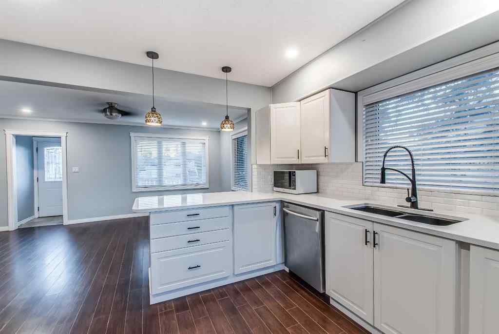 MLS® A2259875 - 226 4 Street SE in NONE Redcliff, Residential