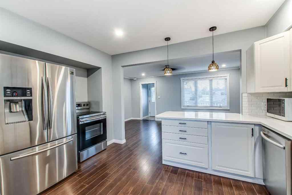 MLS® A2259875 - 226 4 Street SE in NONE Redcliff, Residential