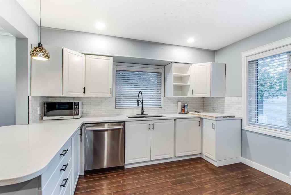 MLS® A2259875 - 226 4 Street SE in NONE Redcliff, Residential