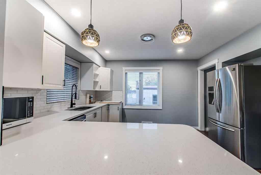 MLS® A2259875 - 226 4 Street SE in NONE Redcliff, Residential