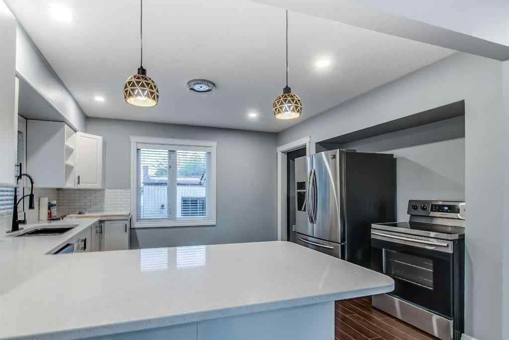 MLS® A2259875 - 226 4 Street SE in NONE Redcliff, Residential