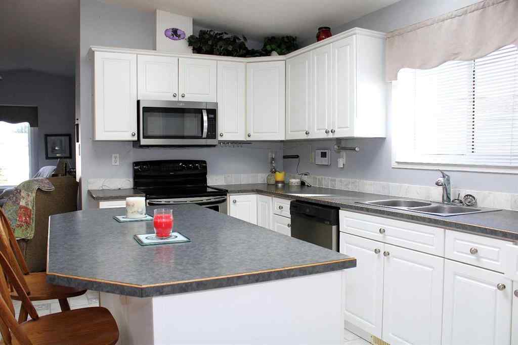 MLS® A2259876 - 24 Noblefern Way  in NONE Sundre, Residential