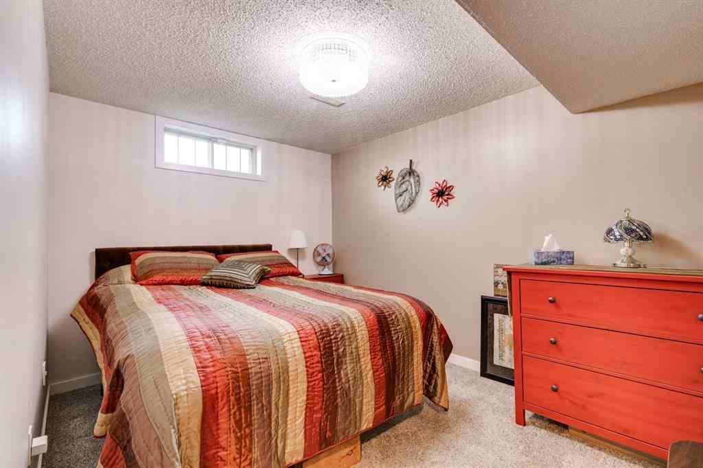 MLS® A2259878 - 360 Malvern Close NE in Marlborough Park Calgary, Residential