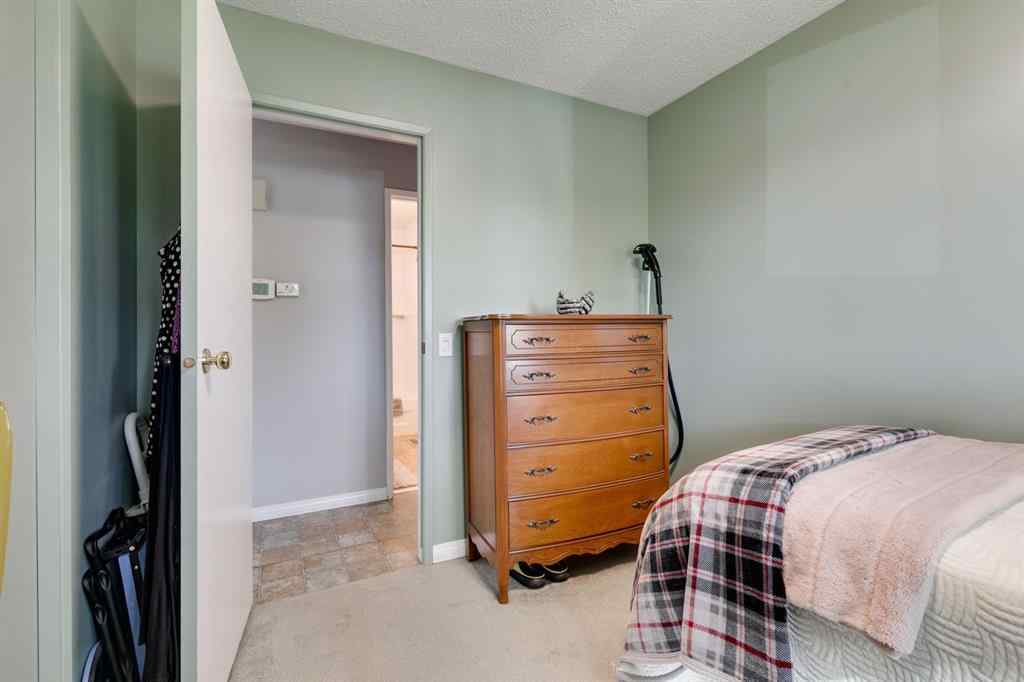 MLS® A2259878 - 360 Malvern Close NE in Marlborough Park Calgary, Residential