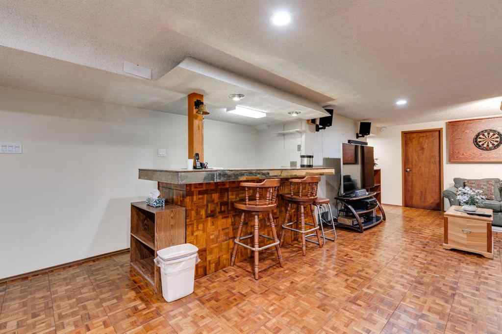 MLS® A2259878 - 360 Malvern Close NE in Marlborough Park Calgary, Residential