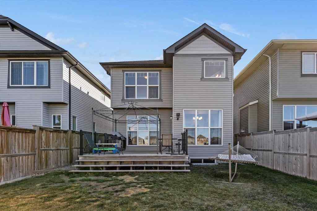 MLS® A2259881 - 195 Hillcrest Circle SW in Hillcrest Airdrie, Residential