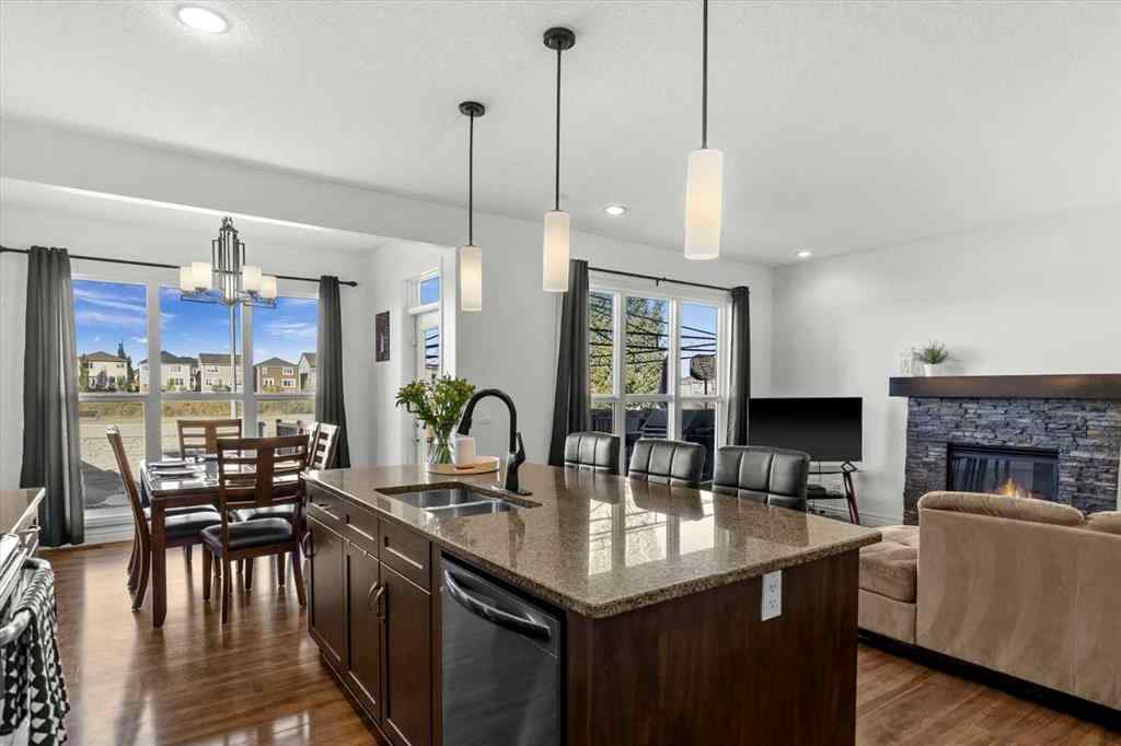 MLS® A2259881 - 195 Hillcrest Circle SW in Hillcrest Airdrie, Residential