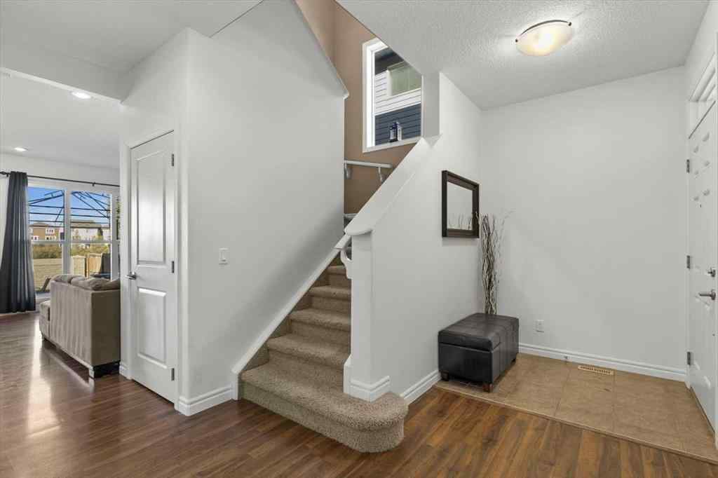 MLS® A2259881 - 195 Hillcrest Circle SW in Hillcrest Airdrie, Residential