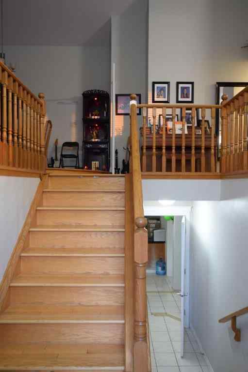 MLS® A2259886 - 94 Douglas Woods Close SE in Douglasdale/Glen Calgary, Residential